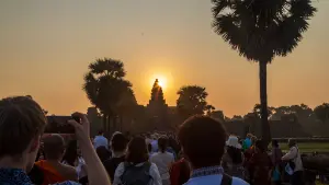 Angkor Wat sunrise Cambodia temple guide heritage travel