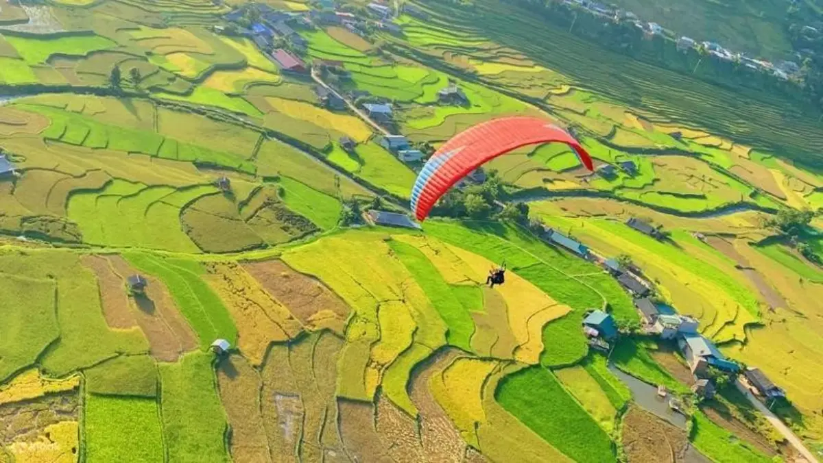 Khau Pha Pass with winding road and terraced rice fields