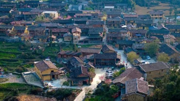 Lolo-Chai-Village-Evening