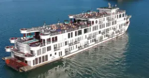 Luxury yacht with elegant sundeck and plunge pool