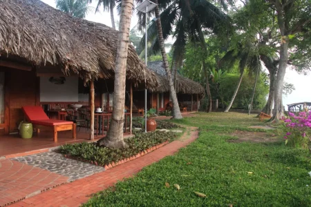 coco-riverside-lodge