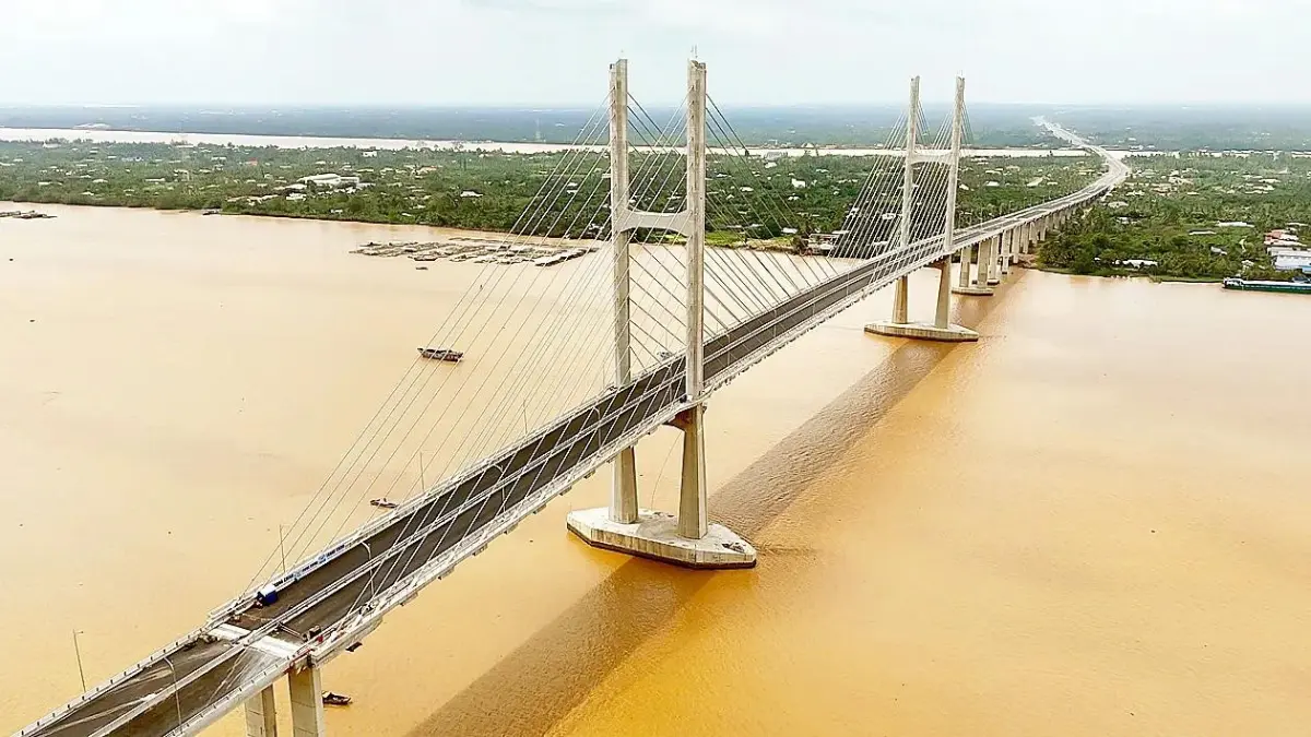 How to get to Coco Riverside from Saigon - crossing Rạch Miễu Bridge 2