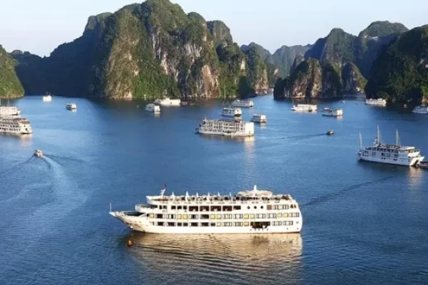 starlight-cruise-halong-bay